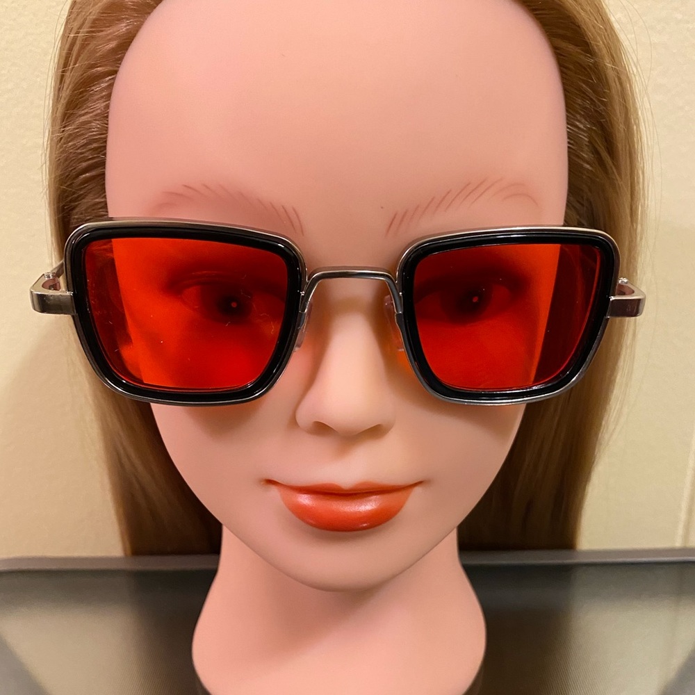 Red & Silver TV Star Frames